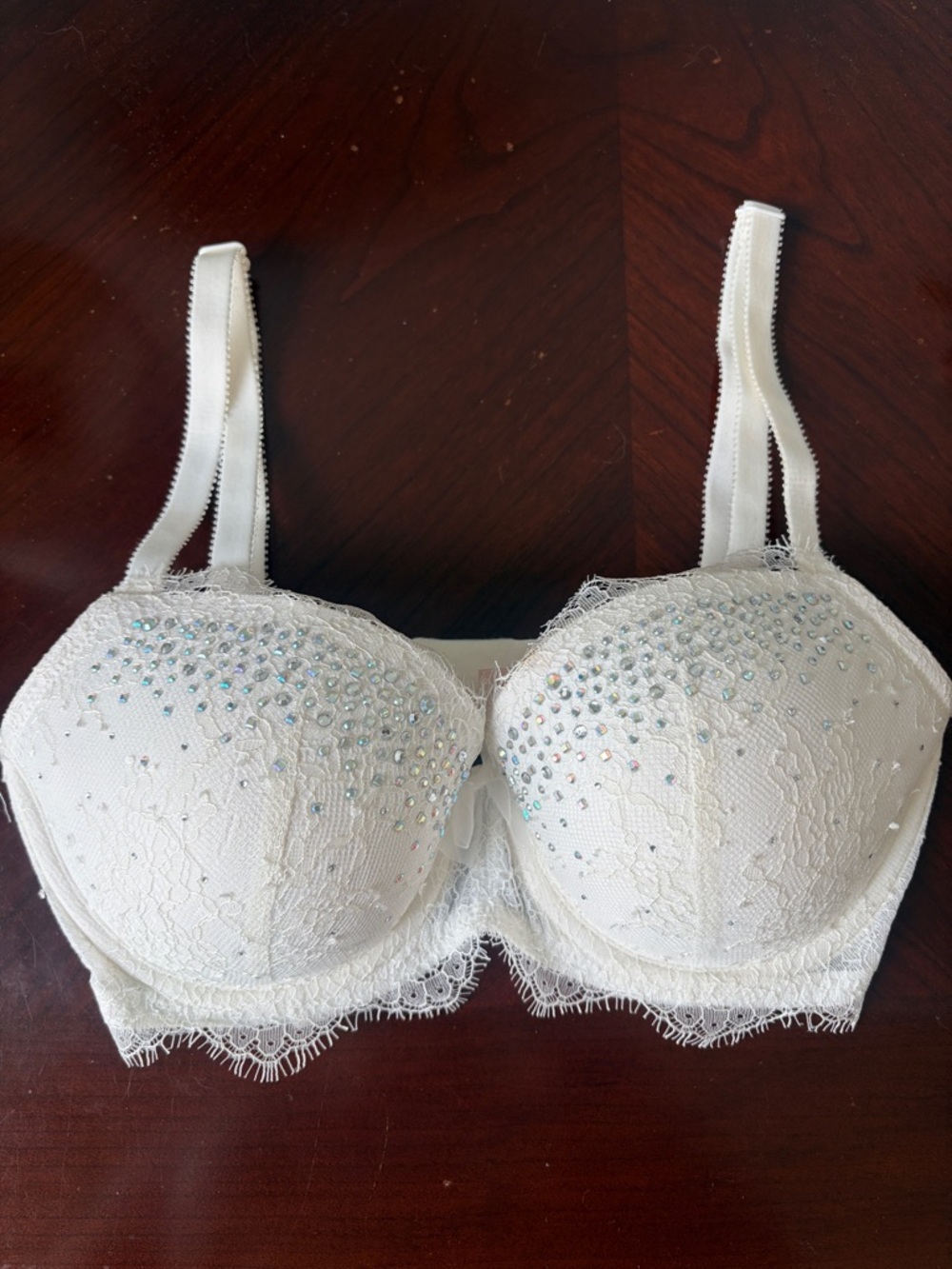 Victoria's Secret White Lace Rhinestone Push-Up Bra - NWOT